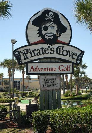 Pirate's Cove Adventure Golf